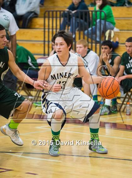 Thumbnail 3 in Nevada Union vs. Central Valley (Whitney Holiday Classic) photogallery.