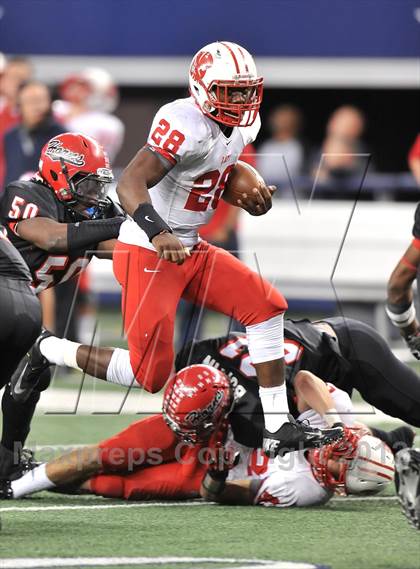 Thumbnail 2 in Katy vs. Cedar Hill (UIL 5A Division 2 Final) photogallery.