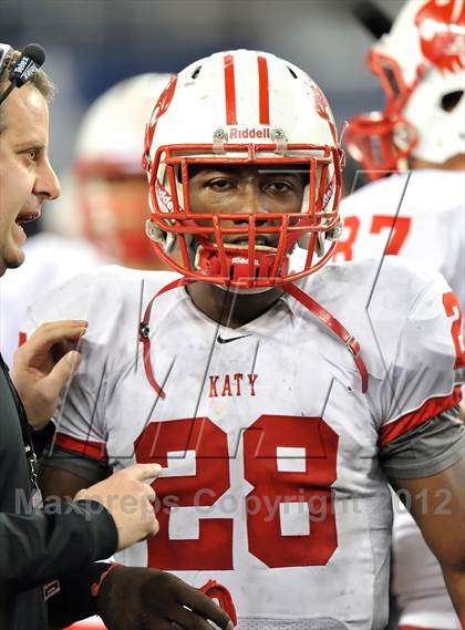 Thumbnail 2 in Katy vs. Cedar Hill (UIL 5A Division 2 Final) photogallery.