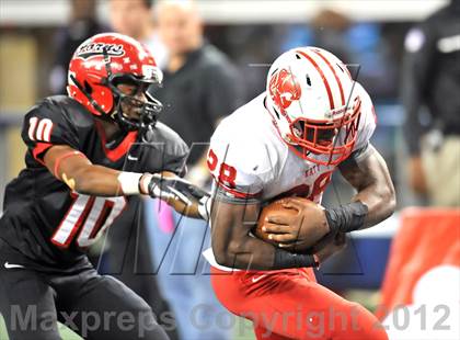 Thumbnail 3 in Katy vs. Cedar Hill (UIL 5A Division 2 Final) photogallery.