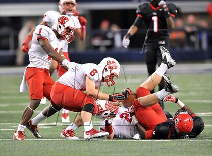 Thumbnail 2 in Katy vs. Cedar Hill (UIL 5A Division 2 Final) photogallery.
