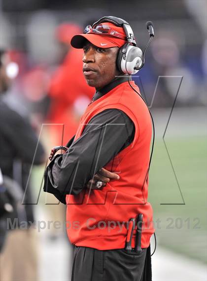 Thumbnail 3 in Katy vs. Cedar Hill (UIL 5A Division 2 Final) photogallery.