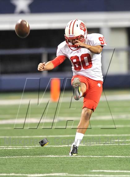 Thumbnail 1 in Katy vs. Cedar Hill (UIL 5A Division 2 Final) photogallery.