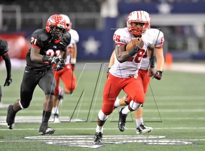 Thumbnail 3 in Katy vs. Cedar Hill (UIL 5A Division 2 Final) photogallery.