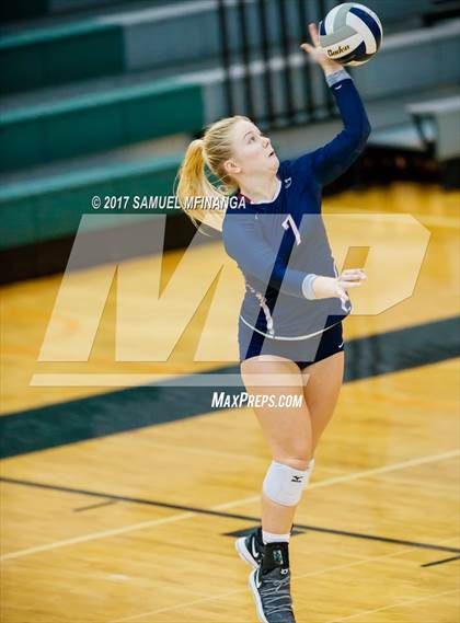 Thumbnail 3 in Bellevue West vs. North Star photogallery.
