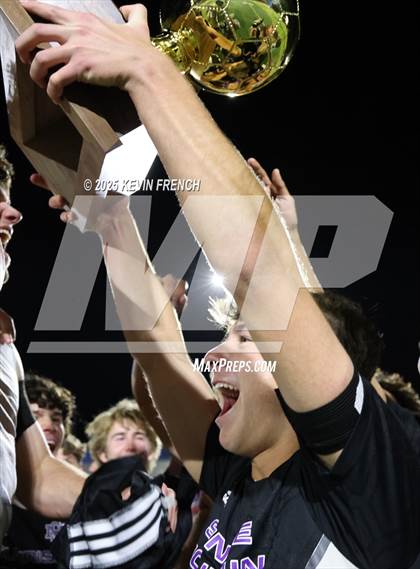 Thumbnail 1 in Sunrise Mountain (AIA 5A Final - Awards) photogallery.