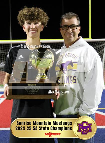Thumbnail 3 in Sunrise Mountain (AIA 5A Final - Awards) photogallery.
