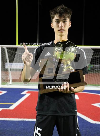 Thumbnail 1 in Sunrise Mountain (AIA 5A Final - Awards) photogallery.