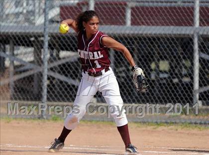 Thumbnail 3 in Westhill vs. Bristol Central (CIAC Class LL Semifinal) photogallery.