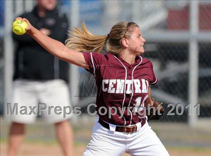 Thumbnail 3 in Westhill vs. Bristol Central (CIAC Class LL Semifinal) photogallery.