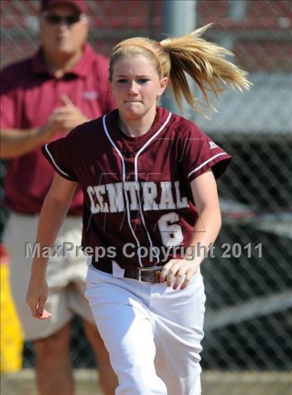 Thumbnail 3 in Westhill vs. Bristol Central (CIAC Class LL Semifinal) photogallery.
