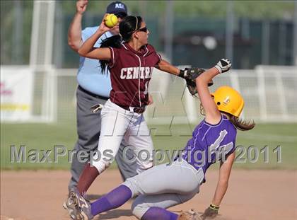 Thumbnail 3 in Westhill vs. Bristol Central (CIAC Class LL Semifinal) photogallery.