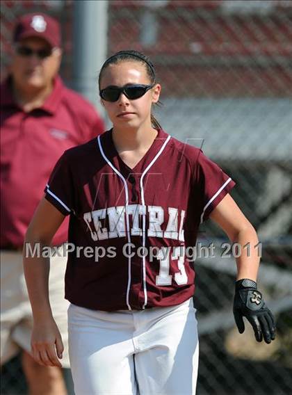 Thumbnail 1 in Westhill vs. Bristol Central (CIAC Class LL Semifinal) photogallery.