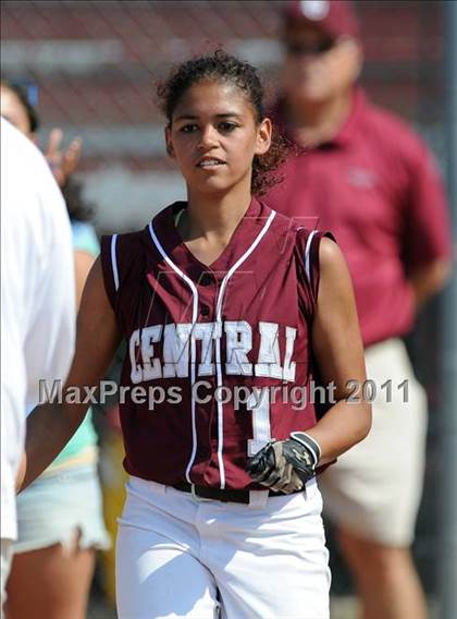 Thumbnail 3 in Westhill vs. Bristol Central (CIAC Class LL Semifinal) photogallery.