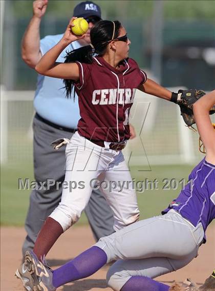 Thumbnail 2 in Westhill vs. Bristol Central (CIAC Class LL Semifinal) photogallery.