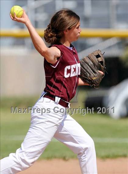 Thumbnail 3 in Westhill vs. Bristol Central (CIAC Class LL Semifinal) photogallery.