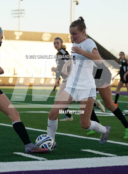 Thumbnail 3 in Friendswood vs. Austin (College Station Classic) photogallery.
