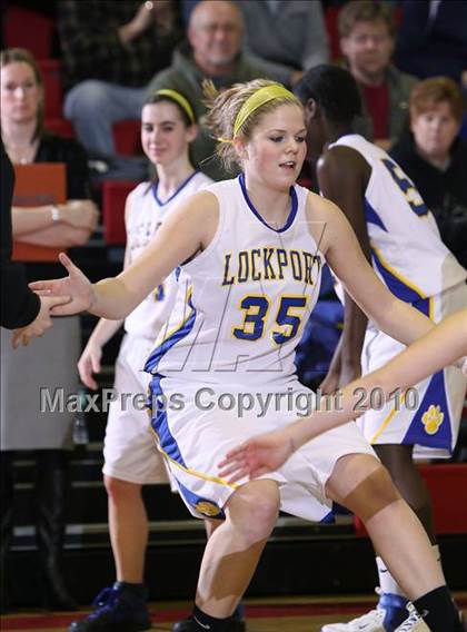 Thumbnail 3 in Jamestown vs. Lockport (Section VI Class AA Semifinal) photogallery.