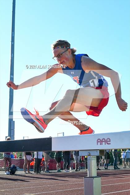 Thumbnail 1 in Boys Track and Field (NYSPHSAA Section 5 Sectional Final) photogallery.