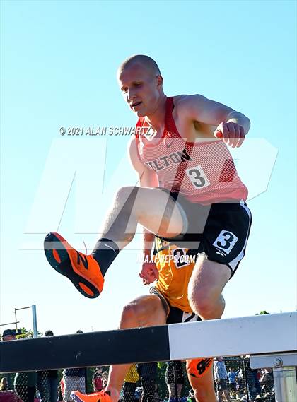 Thumbnail 3 in Boys Track and Field (NYSPHSAA Section 5 Sectional Final) photogallery.