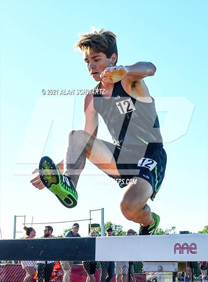 Thumbnail 1 in Boys Track and Field (NYSPHSAA Section 5 Sectional Final) photogallery.