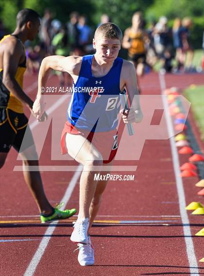 Thumbnail 3 in Boys Track and Field (NYSPHSAA Section 5 Sectional Final) photogallery.