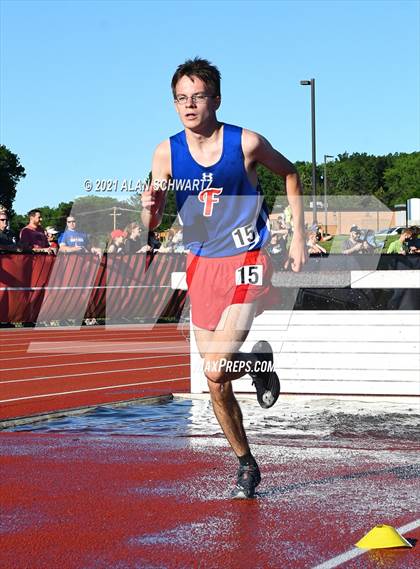 Thumbnail 3 in Boys Track and Field (NYSPHSAA Section 5 Sectional Final) photogallery.
