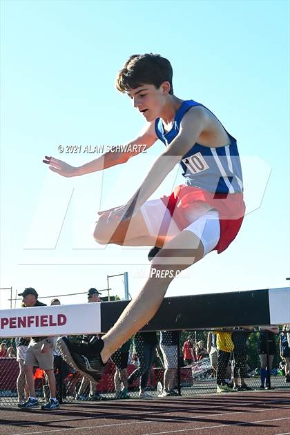 Thumbnail 2 in Boys Track and Field (NYSPHSAA Section 5 Sectional Final) photogallery.