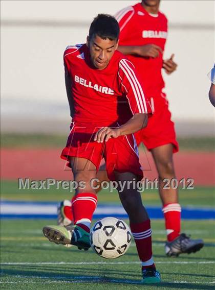 Thumbnail 1 in Clear Creek vs Bellaire (Friendswood Invitational) photogallery.