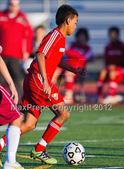 Thumbnail 3 in Clear Creek vs Bellaire (Friendswood Invitational) photogallery.