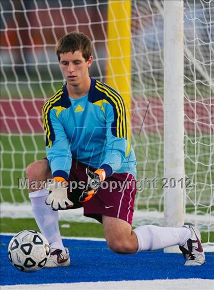 Thumbnail 2 in Clear Creek vs Bellaire (Friendswood Invitational) photogallery.