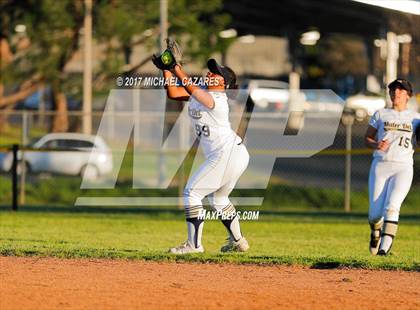 Thumbnail 2 in Mater Dei Catholic vs. Rancho Bernardo photogallery.
