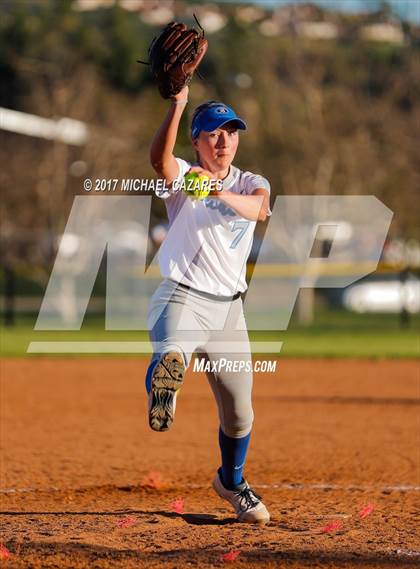 Thumbnail 1 in Mater Dei Catholic vs. Rancho Bernardo photogallery.