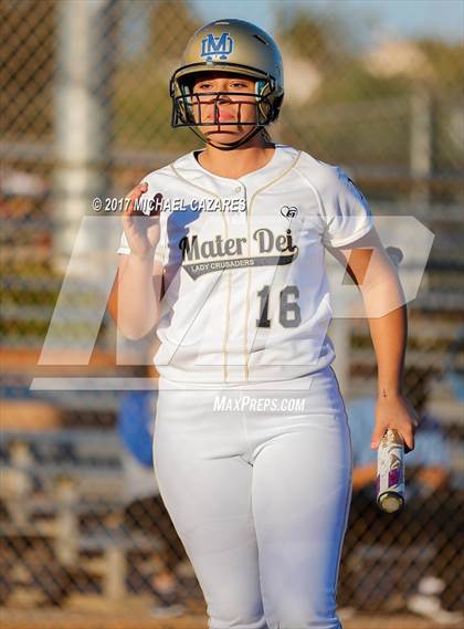 Thumbnail 1 in Mater Dei Catholic vs. Rancho Bernardo photogallery.