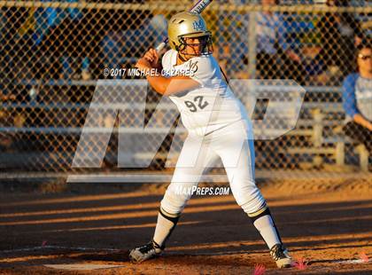 Thumbnail 3 in Mater Dei Catholic vs. Rancho Bernardo photogallery.