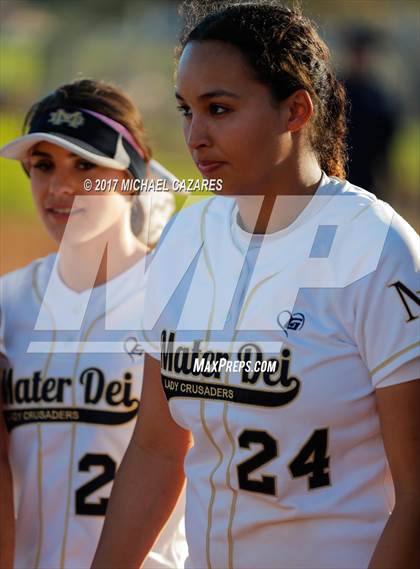 Thumbnail 2 in Mater Dei Catholic vs. Rancho Bernardo photogallery.