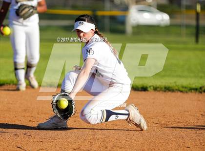 Thumbnail 2 in Mater Dei Catholic vs. Rancho Bernardo photogallery.