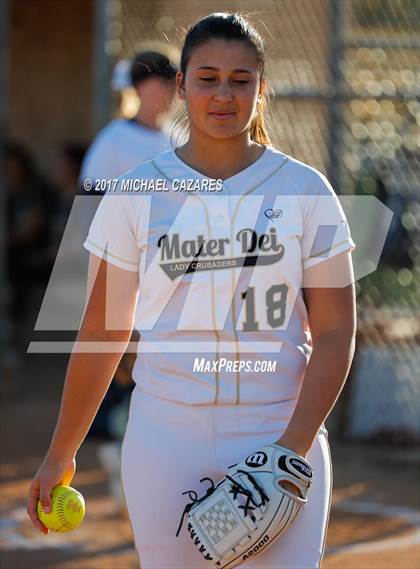 Thumbnail 1 in Mater Dei Catholic vs. Rancho Bernardo photogallery.