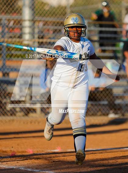 Thumbnail 2 in Mater Dei Catholic vs. Rancho Bernardo photogallery.