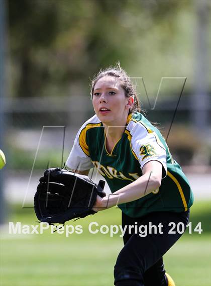 Thumbnail 1 in Royal @ Simi Valley photogallery.