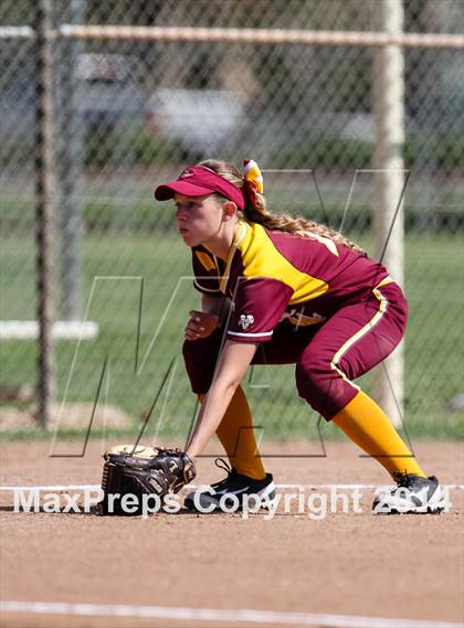 Thumbnail 3 in Royal @ Simi Valley photogallery.