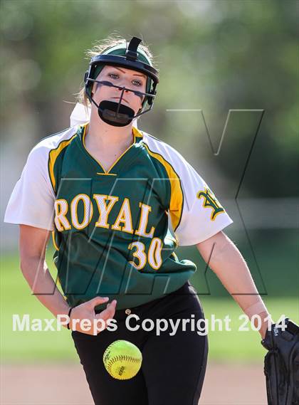 Thumbnail 1 in Royal @ Simi Valley photogallery.