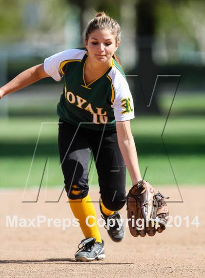 Thumbnail 1 in Royal @ Simi Valley photogallery.