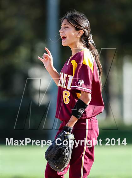 Thumbnail 1 in Royal @ Simi Valley photogallery.
