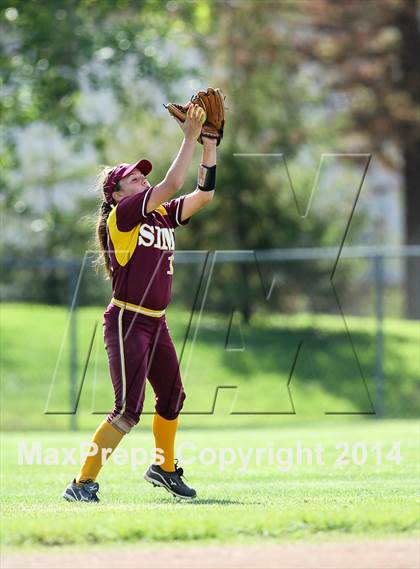 Thumbnail 3 in Royal @ Simi Valley photogallery.
