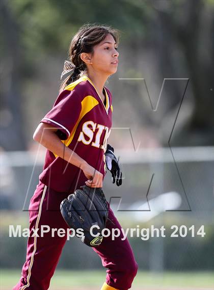 Thumbnail 1 in Royal @ Simi Valley photogallery.
