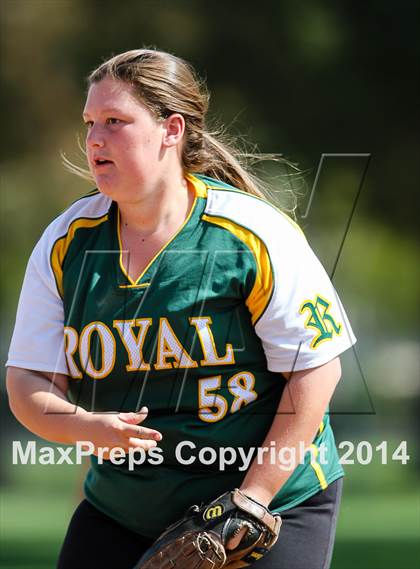 Thumbnail 3 in Royal @ Simi Valley photogallery.