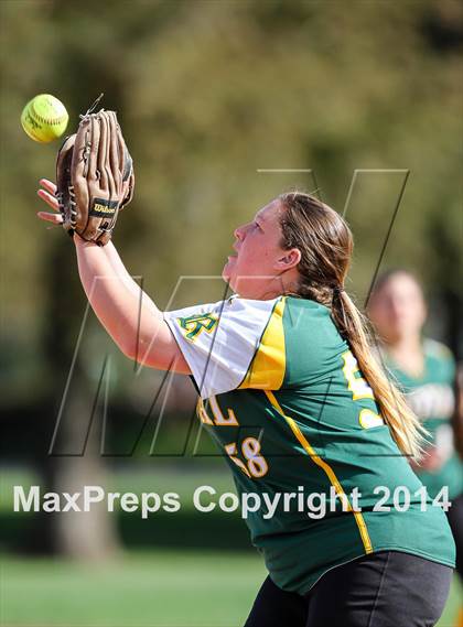 Thumbnail 1 in Royal @ Simi Valley photogallery.