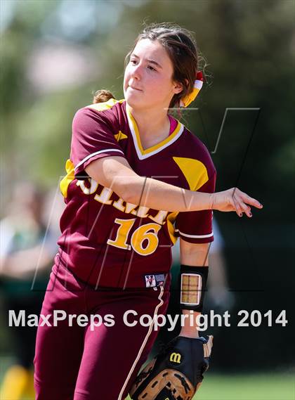 Thumbnail 2 in Royal @ Simi Valley photogallery.