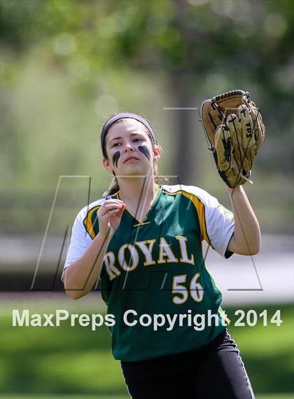 Thumbnail 3 in Royal @ Simi Valley photogallery.